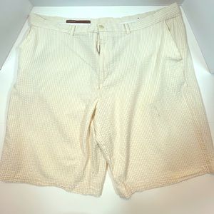 Men’s Perry Ellis sear sucker shorts